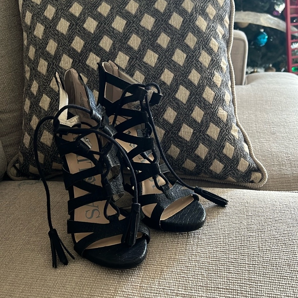 Sam and Libby lace up bootie sandal